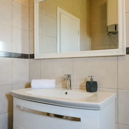 Apartment Aa 2