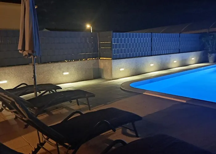 شقة Aa 2 تروغير