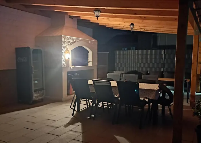 شقة Aa 2 تروغير