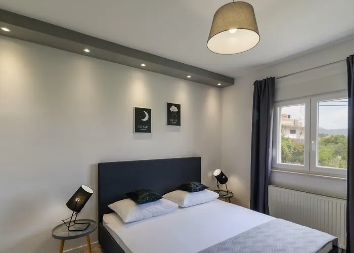 شقة Aa 2 تروغير