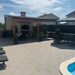 Apartament Aa 2 *