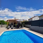 Aa 2 Apartament *